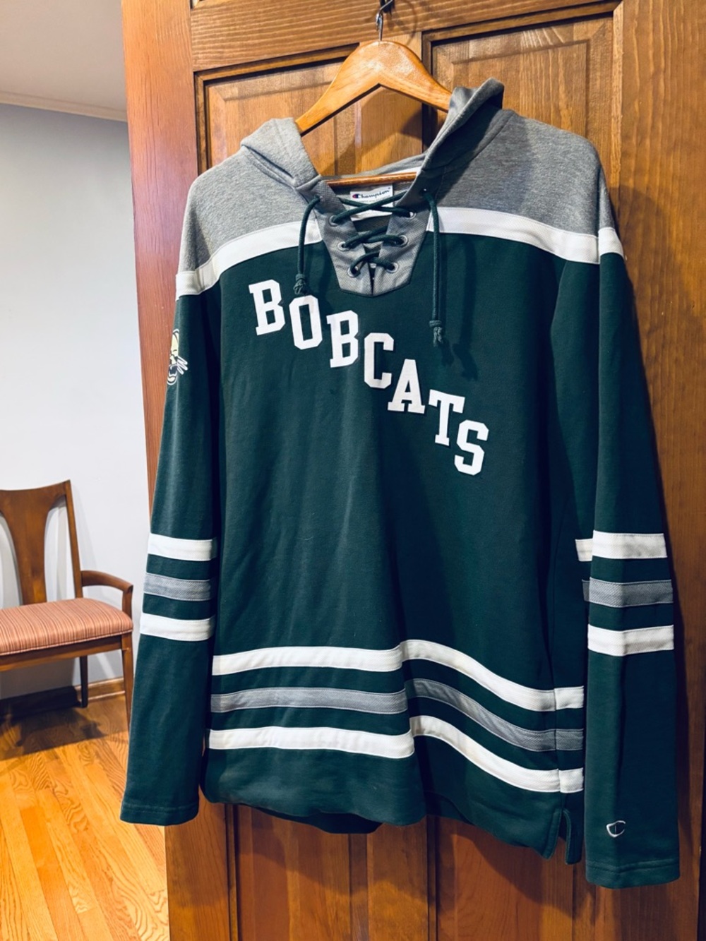 CHAMPION OHIO UNIVERSITY BOBCATS Hockey Style Hoodie - Picture 6 of 7